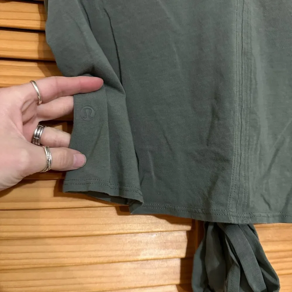 Lululemon Athletica Green Knot-Front Women Top